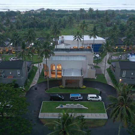 The Allure Villas Managed By Sahid Пангандаран Екстериор снимка
